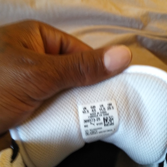 Puma shoes - Picture 4 of 4